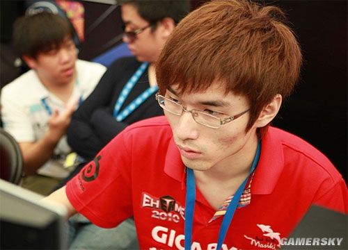 电竞圈的惊天丑闻：跨国恋情背后的道德沦丧(图1)