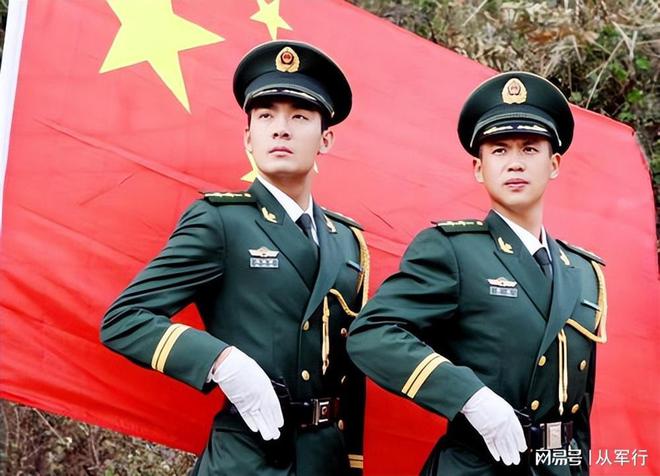 从最近的直招军官看娃娃还是要好好读书考个好大学(图2)