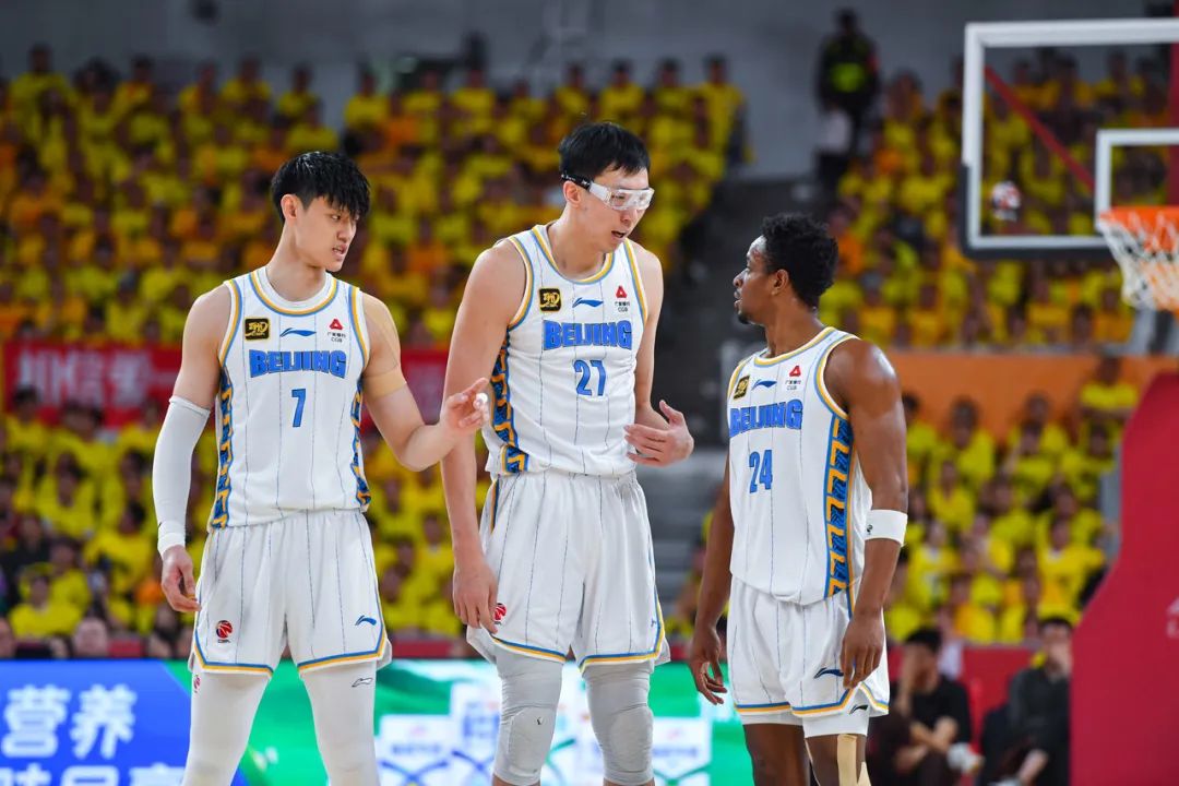 赛事播报 CBA季后赛北京再胜山西迎赛点 “五一”期间赛事活动精彩纷呈