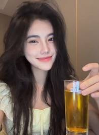 美女主播吸粉数十万只因太像cs的天才少年？(图2)