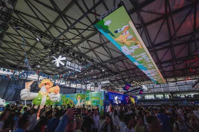 游戏大厂秀肌肉、国产3A游戏火爆、机器踢足球……这届ChinaJoy热闹非凡(图2)