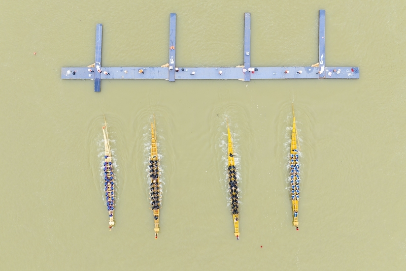 湖南道县：龙舟竞渡迎端午