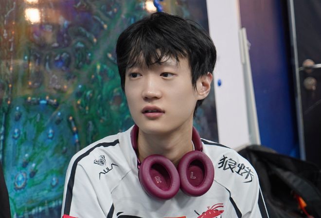 Shanks被罚3个月绩效LPL英文团队集体抗议处罚太轻不痛不痒(图2)