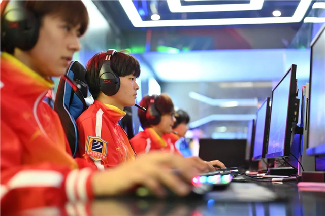 21岁电竞选手兮然发文报平安：已基本稳定谢谢大家；此前发长文告别警方介入搜救