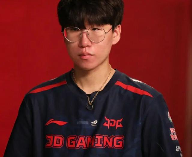 英雄联盟S13各队选手平均年龄图T1最小214岁JDG战队直接垫底(图5)