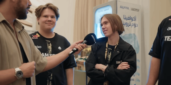 Donk称自己7岁就玩过《穿越火线》！年少有为(图2)