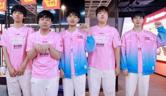 Faker接受采访直言经常看LPL和LEC的比赛从LEC上学到新东西(图3)