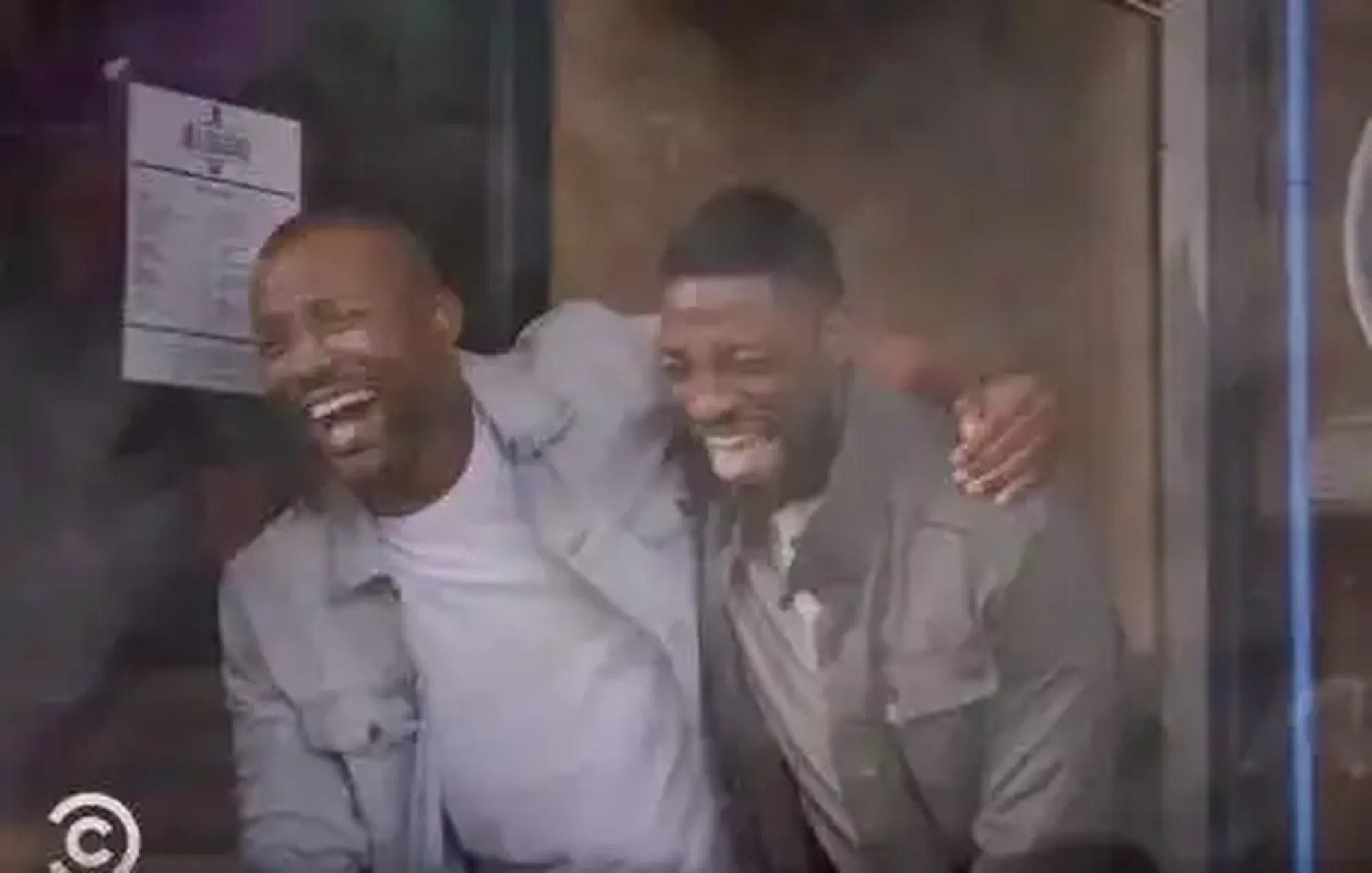 流言板]曾与传奇同场竞技！哈里森-巴恩斯晒和科比的合影与球迷分享(图7)