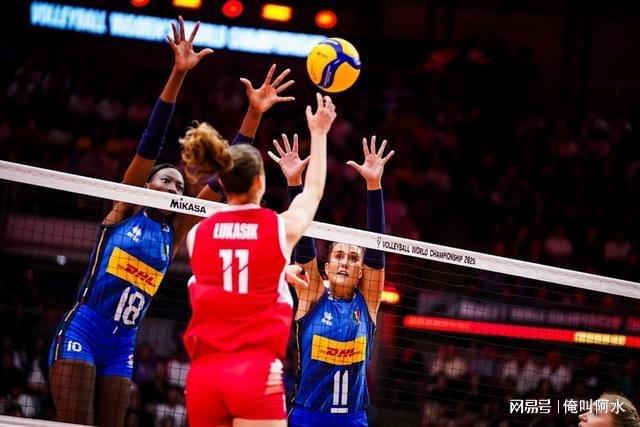 女排世锦赛：意大利队横扫波兰队晋级四强豪取34连胜成夺冠热门