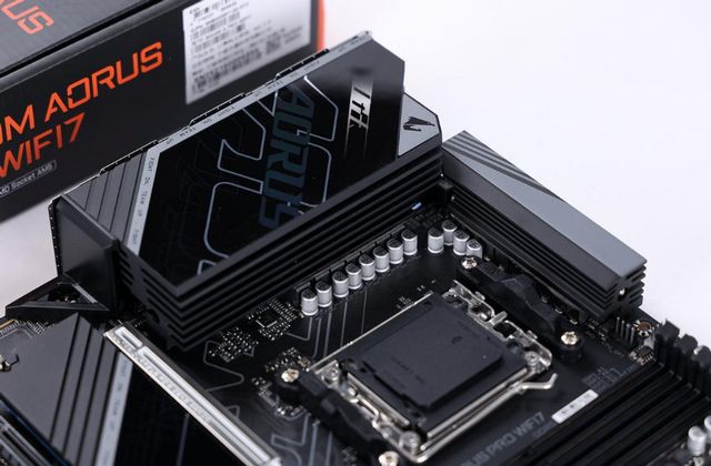 职业级装备赋能巅峰对决技嘉AORUS硬核加持2025 PCL秋季赛(图5)