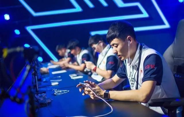 电竞学校出过职业选手吗