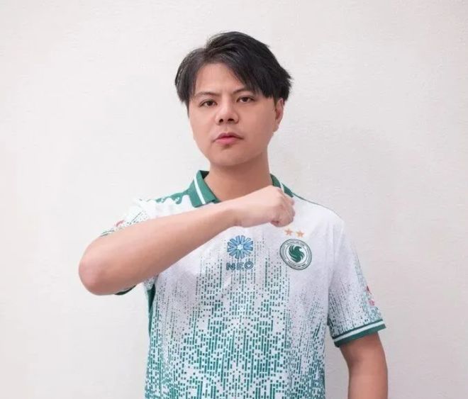 小孩曾卓君离开中国赛区加入沙特豪门俱乐部获得巨额签约费(图3)