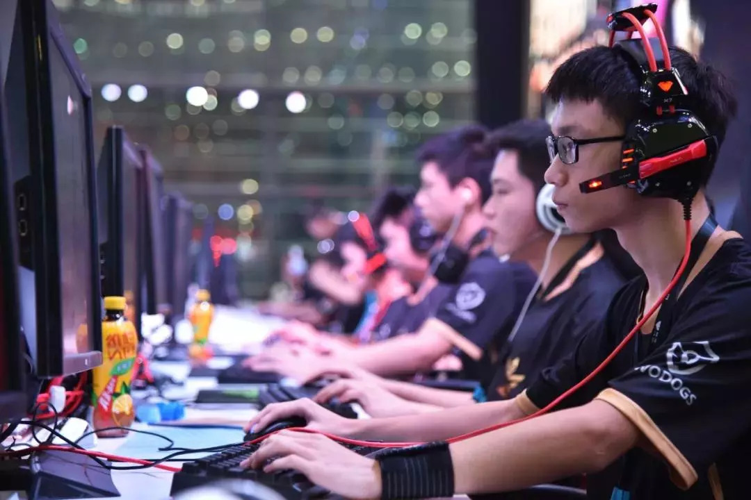 费城走出的电竞掌门：Joe与T1的冠军之路