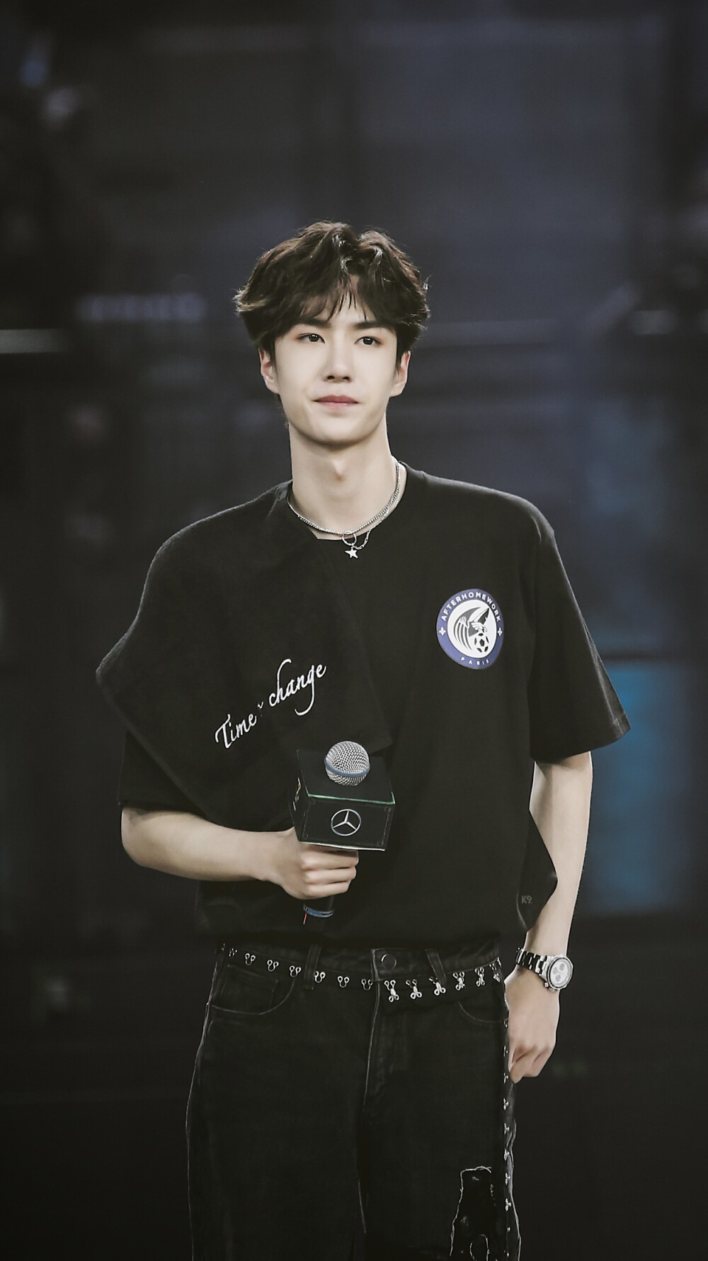 陈震被全网禁言；车评大V争议言论；黄慧颐回应十年恋情；保剑锋评论区沦陷 12月06日娱乐八卦日报