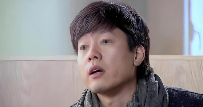 团建时我帮董事长夫人提包同事都笑我没出息董事长找我面聊(图2)