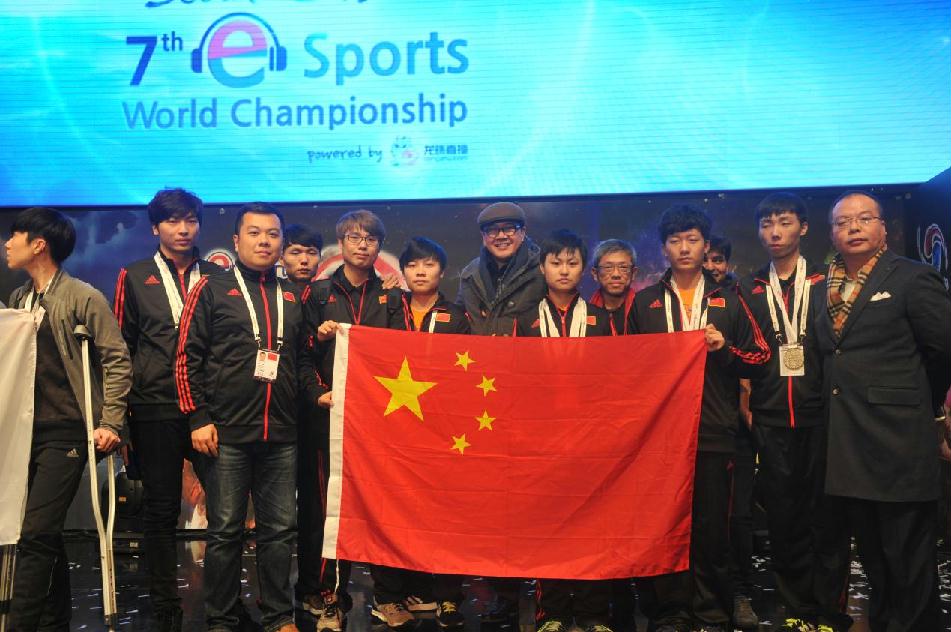 体育早餐1224华润饮料与中国国家队续约 曾凡博代言魔爪