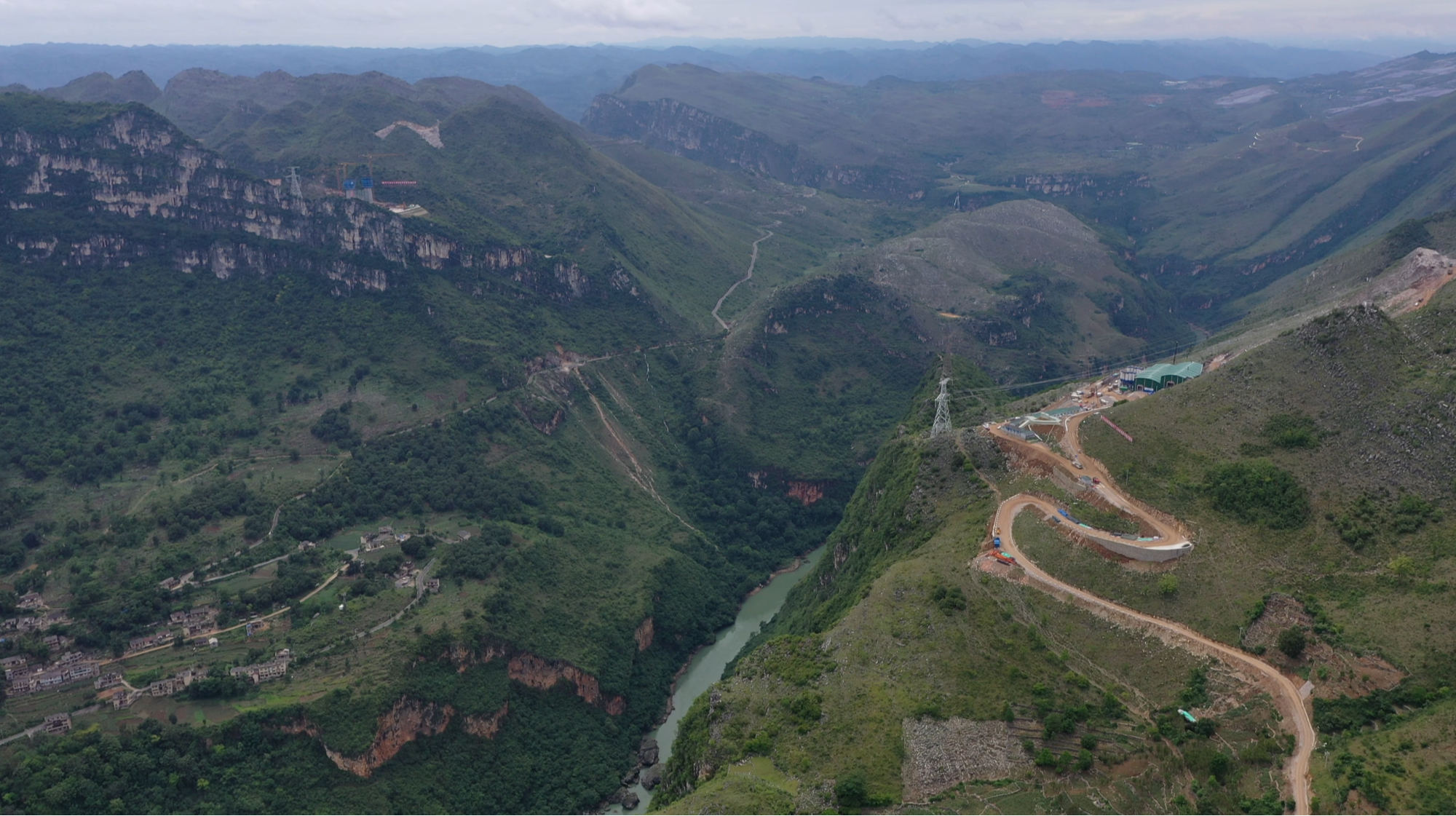 行稳致远开新局丨万桥飞架赛事燃开放“黔”路何以出圈？(图3)