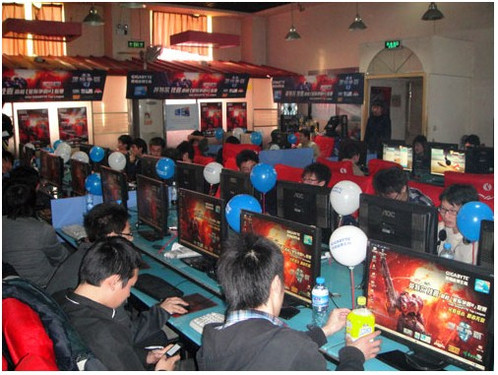 微星笔记本评测：游戏与创作的完美选择