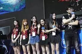 电竞女王杨幂空降长沙王者舞台