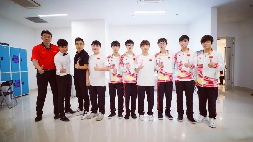 前FPX上单金贡参加访谈公开背刺小天全然忘记S9是小天带他夺冠的