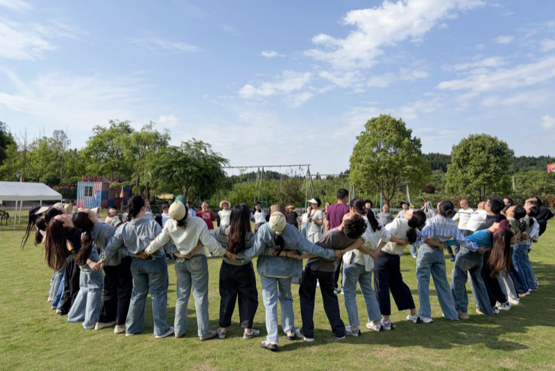 三台县芦溪镇中心卫生院开展春季职工团建活动 凝聚团队奋进力量